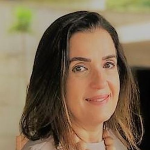 Valéria Barros doutoranda do curso Ciências da Informação, especialidade Sistemas, Tecnologias e Gestão da Informação da Universidade Fernando Pessoa